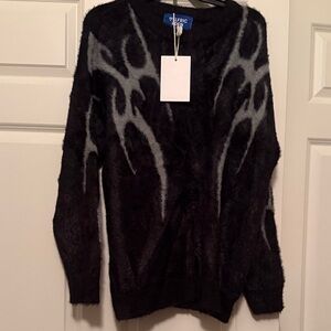 NWT Adorable Aelfric Eden Black and Gray Women's Sweater